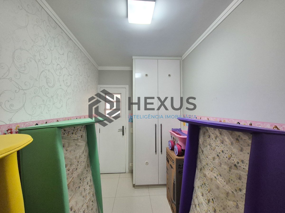 Foto 29 de Apartamento com varanda e lazer na quadra mar da Praia das Pitangueiras, Guaruja