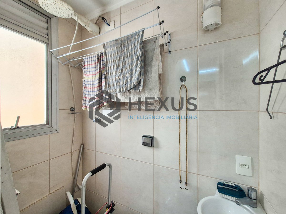 Foto 35 de Apartamento com varanda e lazer na quadra mar da Praia das Pitangueiras, Guaruja