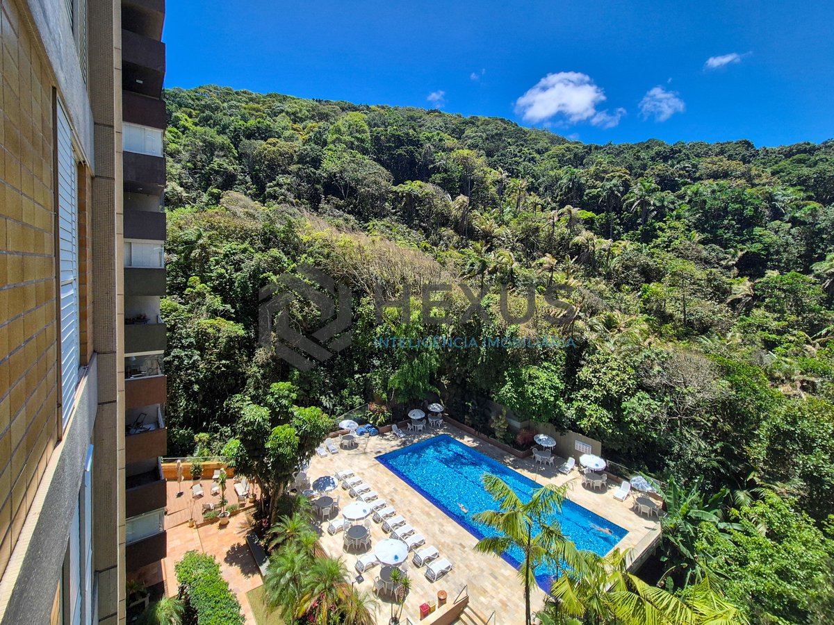 Foto 9 de Apartamento com varanda e lazer na quadra mar da Praia das Pitangueiras, Guaruja