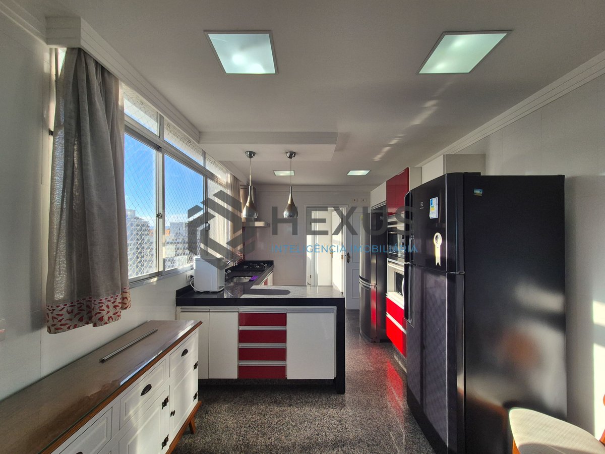 Foto 44 de Apartamento frente mar reformado com varanda na Praia das Pitangueiras, Guaruja
