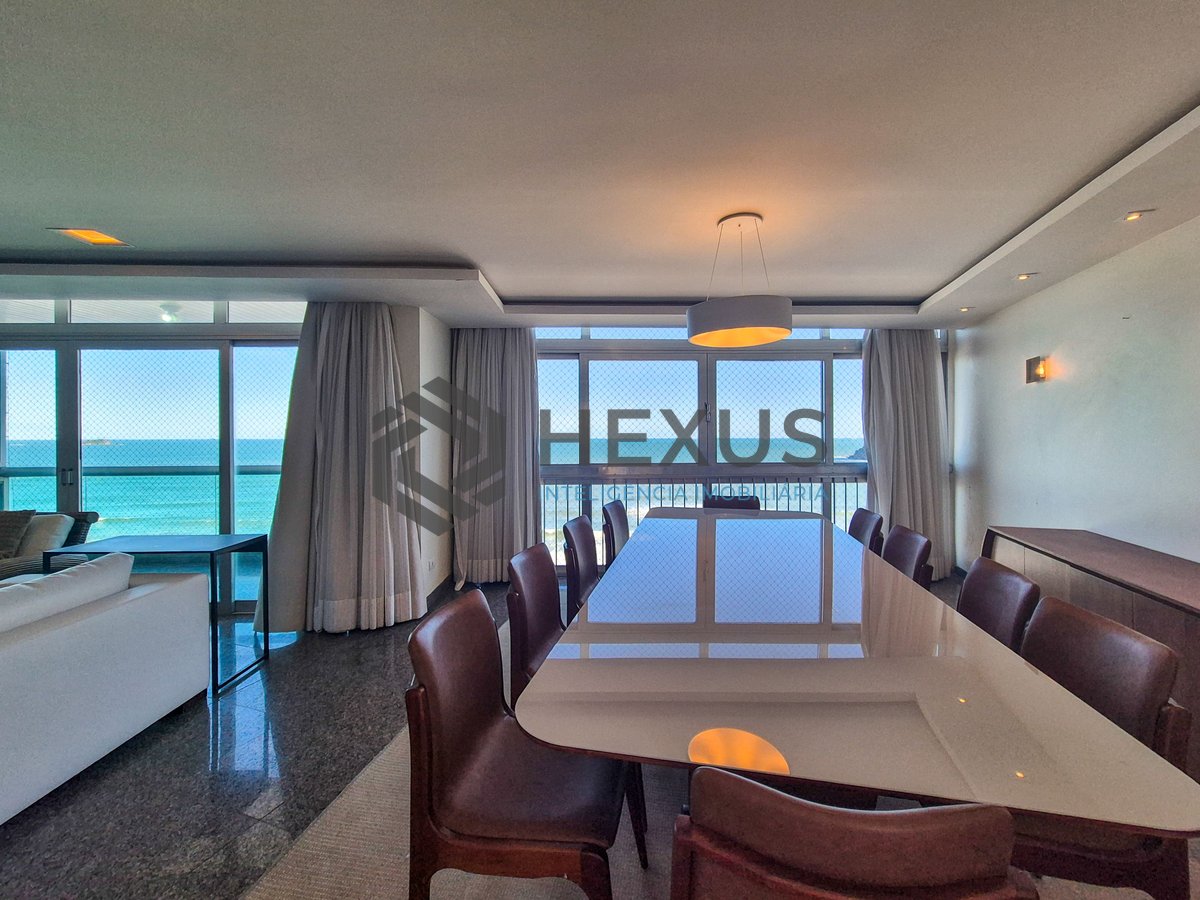 Foto 8 de Apartamento frente mar reformado com varanda na Praia das Pitangueiras, Guaruja