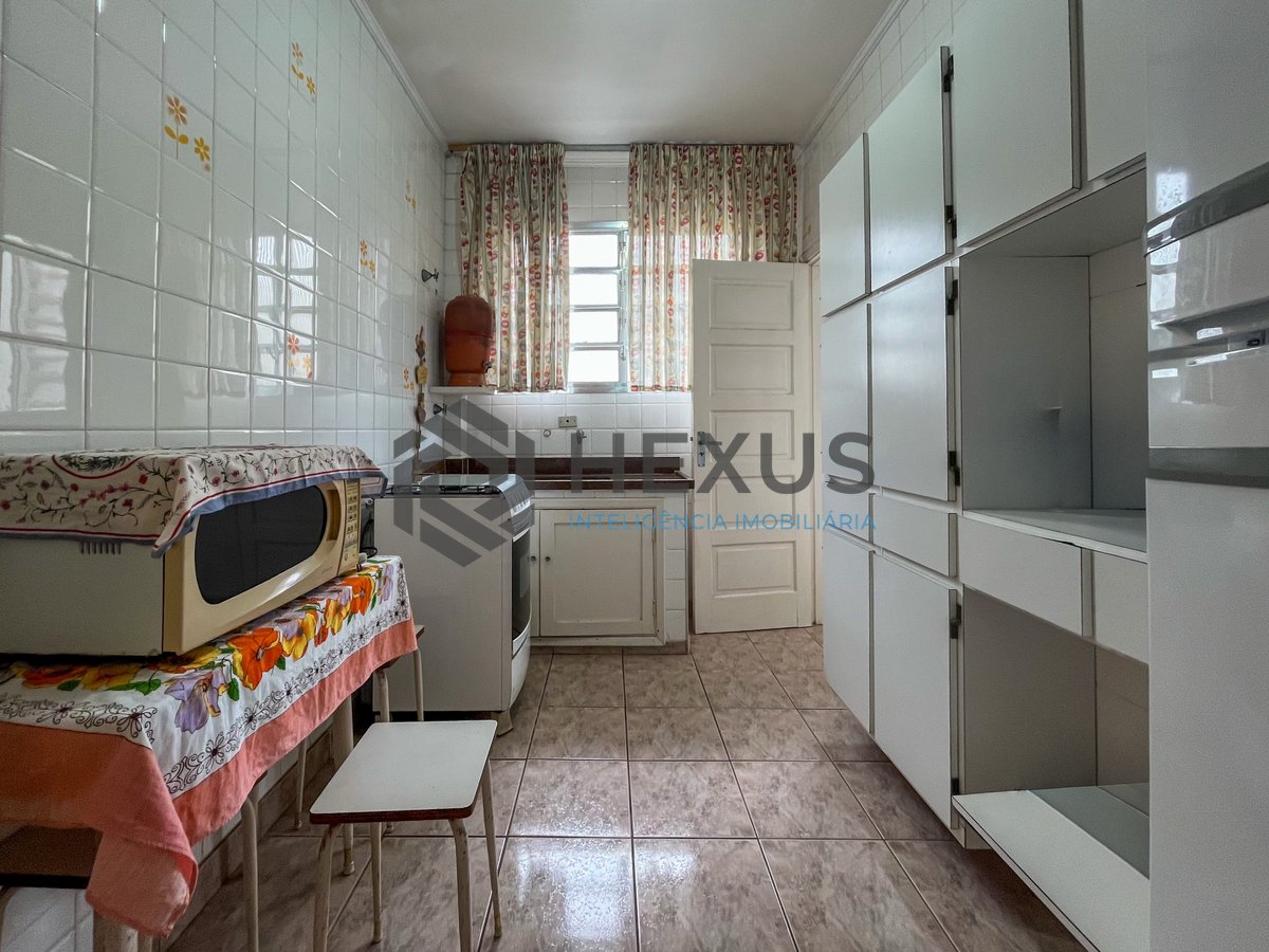 Foto 10 de Apartamento mobiliado a duas quadras da Praia das Pitangueiras, Guaruja