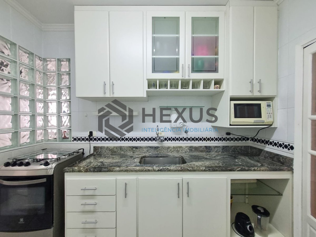 Foto 22 de Apartamento com varanda e lazer a uma quadra da Praia das Pitangueiras, Guaruja