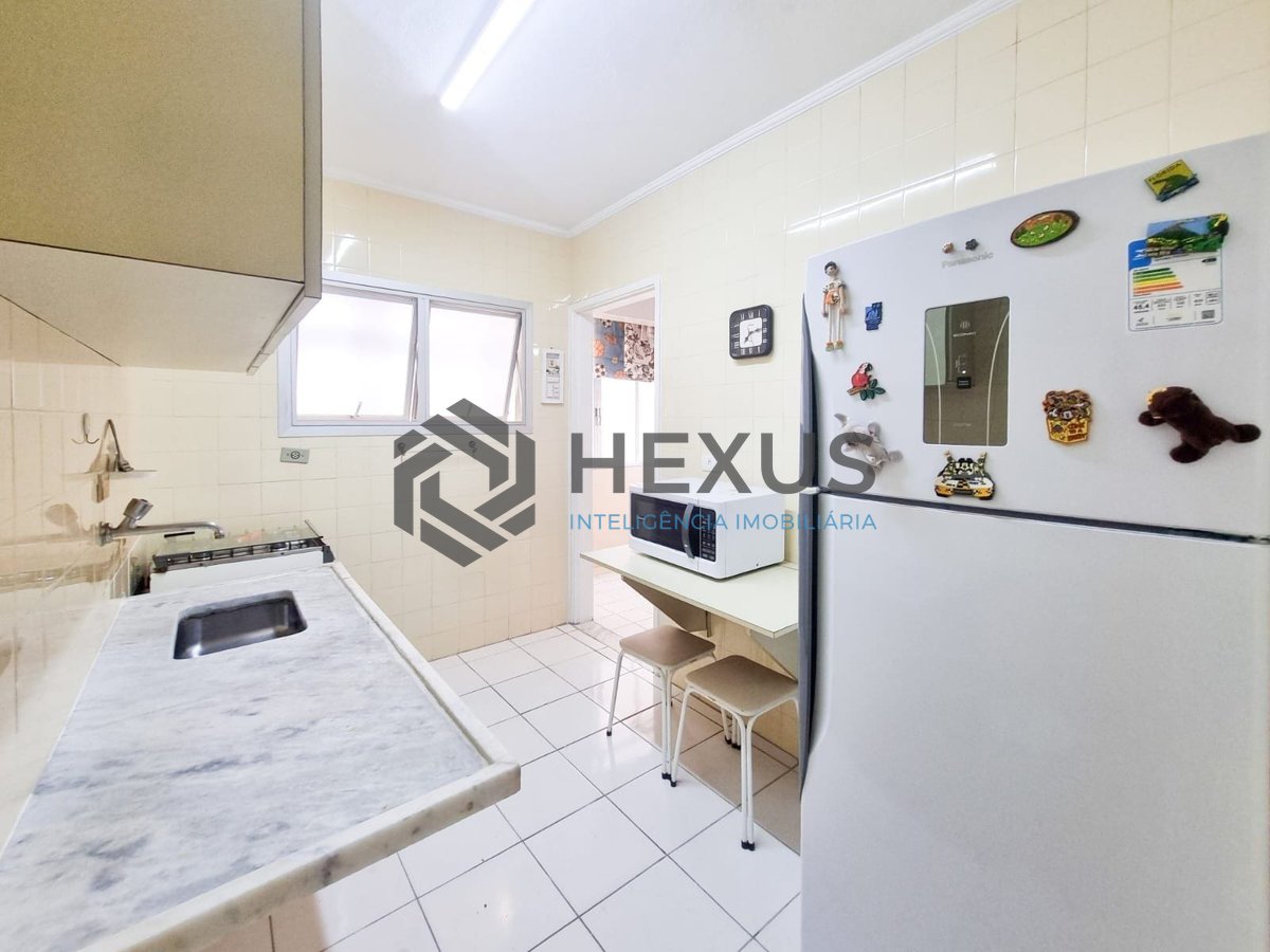Foto 21 de Apartamento com varanda na beira mar da Praia das Pitangueiras, Guaruja