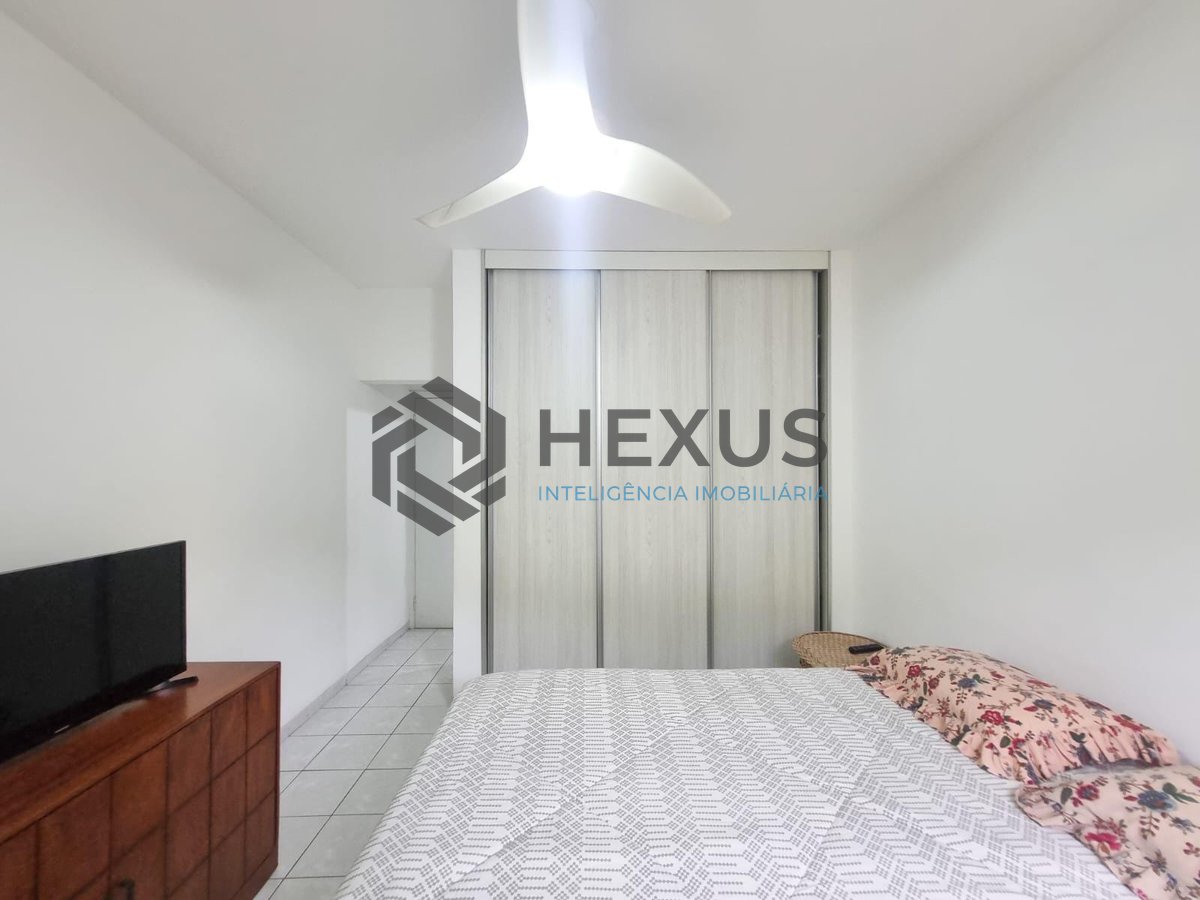 Foto 13 de Apartamento com varanda e lazer a 100m da praia nas Pitangueiras, Guarujá