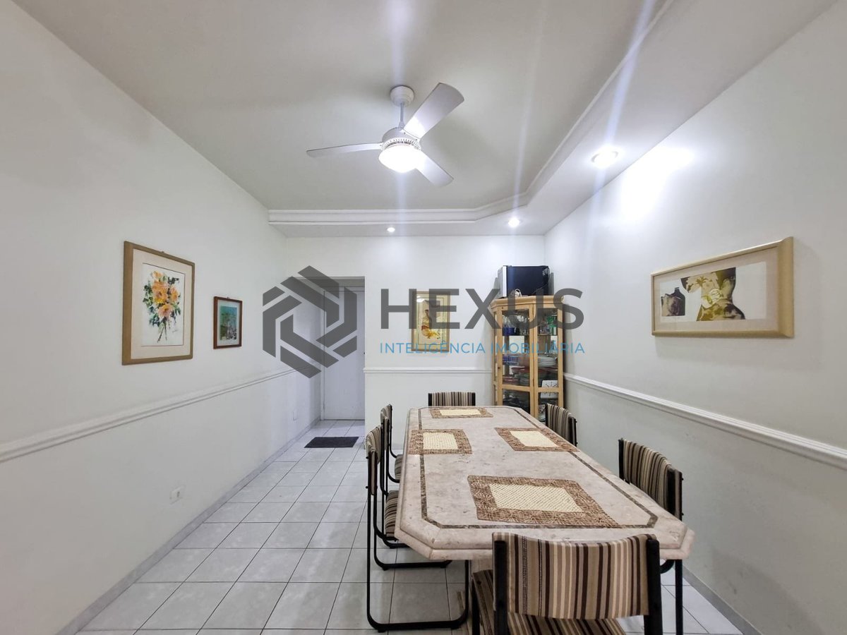 Foto 4 de Apartamento com varanda e lazer a 100m da praia nas Pitangueiras, Guarujá