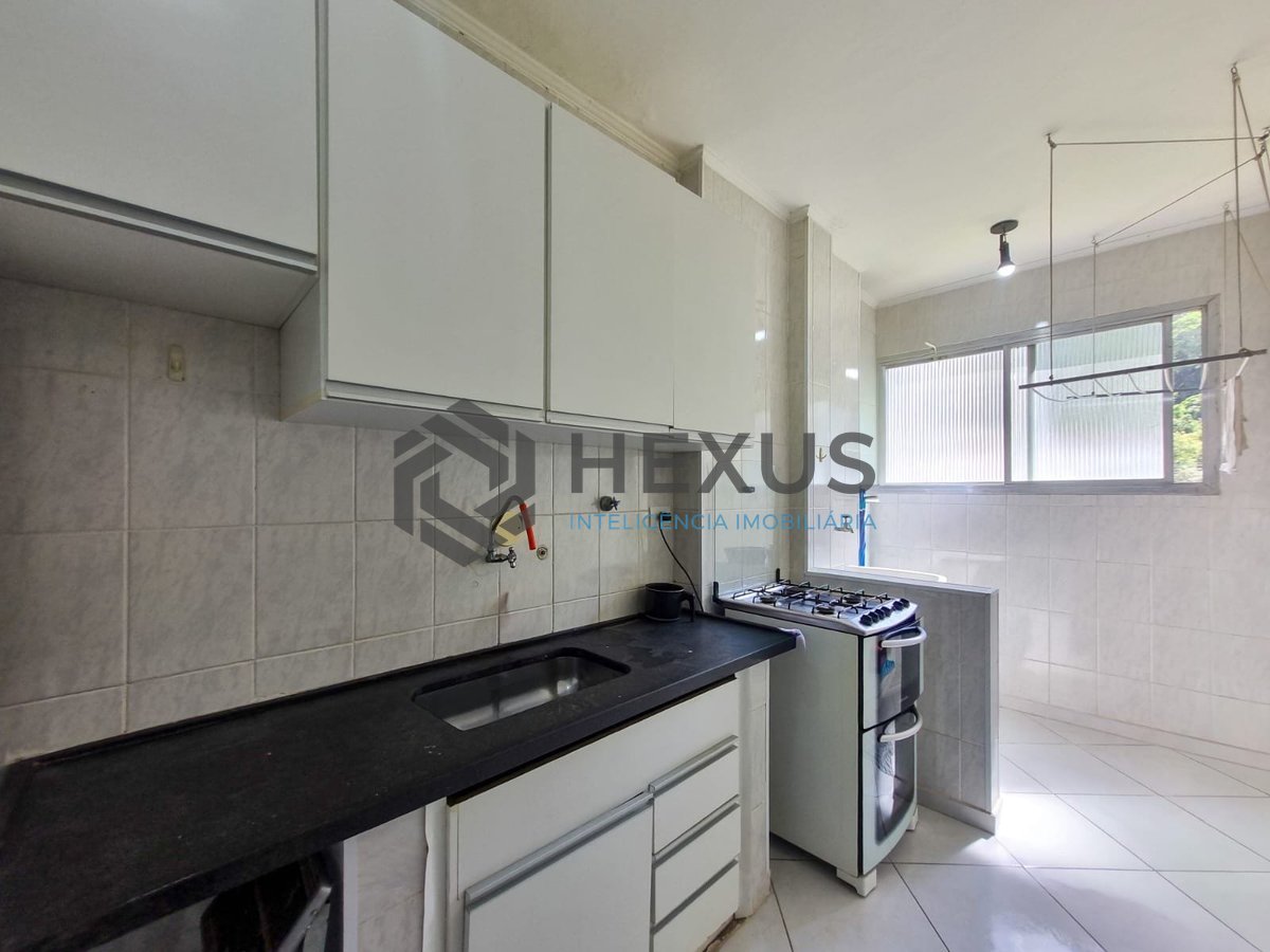 Foto 17 de Apartamento com despesas baixas a duas quadras da Praia das Pitangueiras, Guaruja