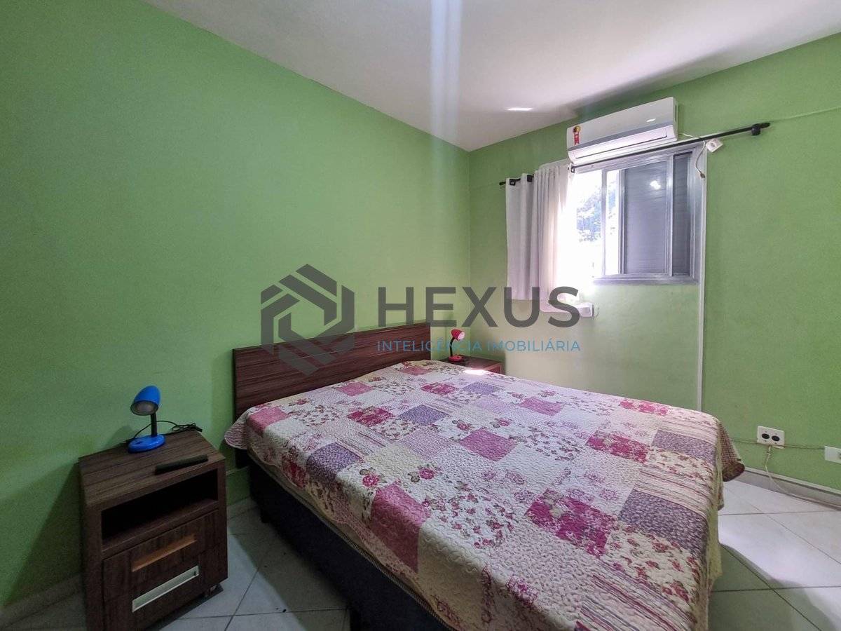 Foto 6 de Apartamento com despesas baixas a duas quadras da Praia das Pitangueiras, Guaruja