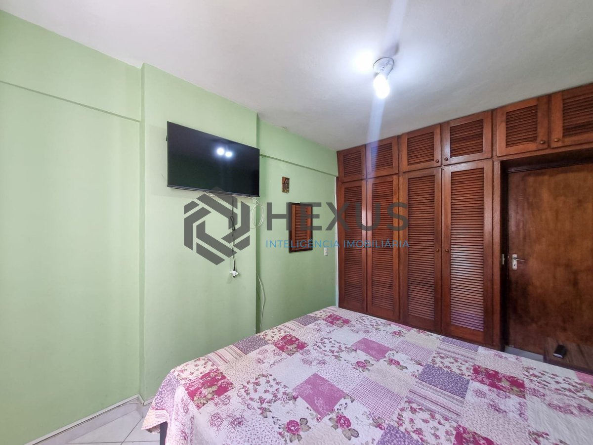 Foto 10 de Apartamento com despesas baixas a duas quadras da Praia das Pitangueiras, Guaruja