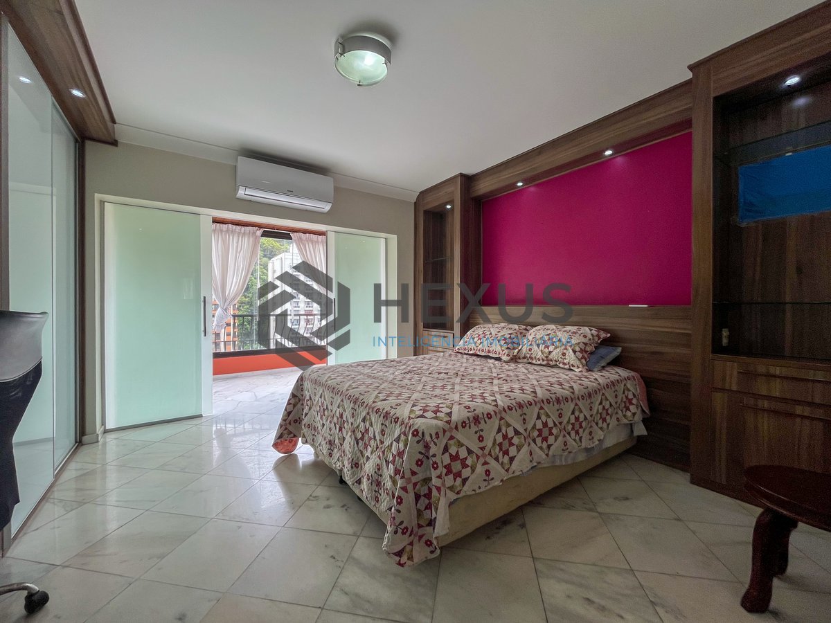 Foto 12 de Apartamento com varanda e lazer na Praia das Pitangueiras, Guaruja