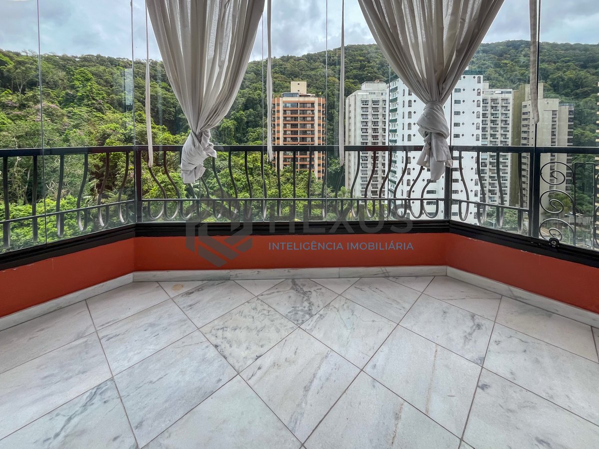 Foto 15 de Apartamento com varanda e lazer na Praia das Pitangueiras, Guaruja