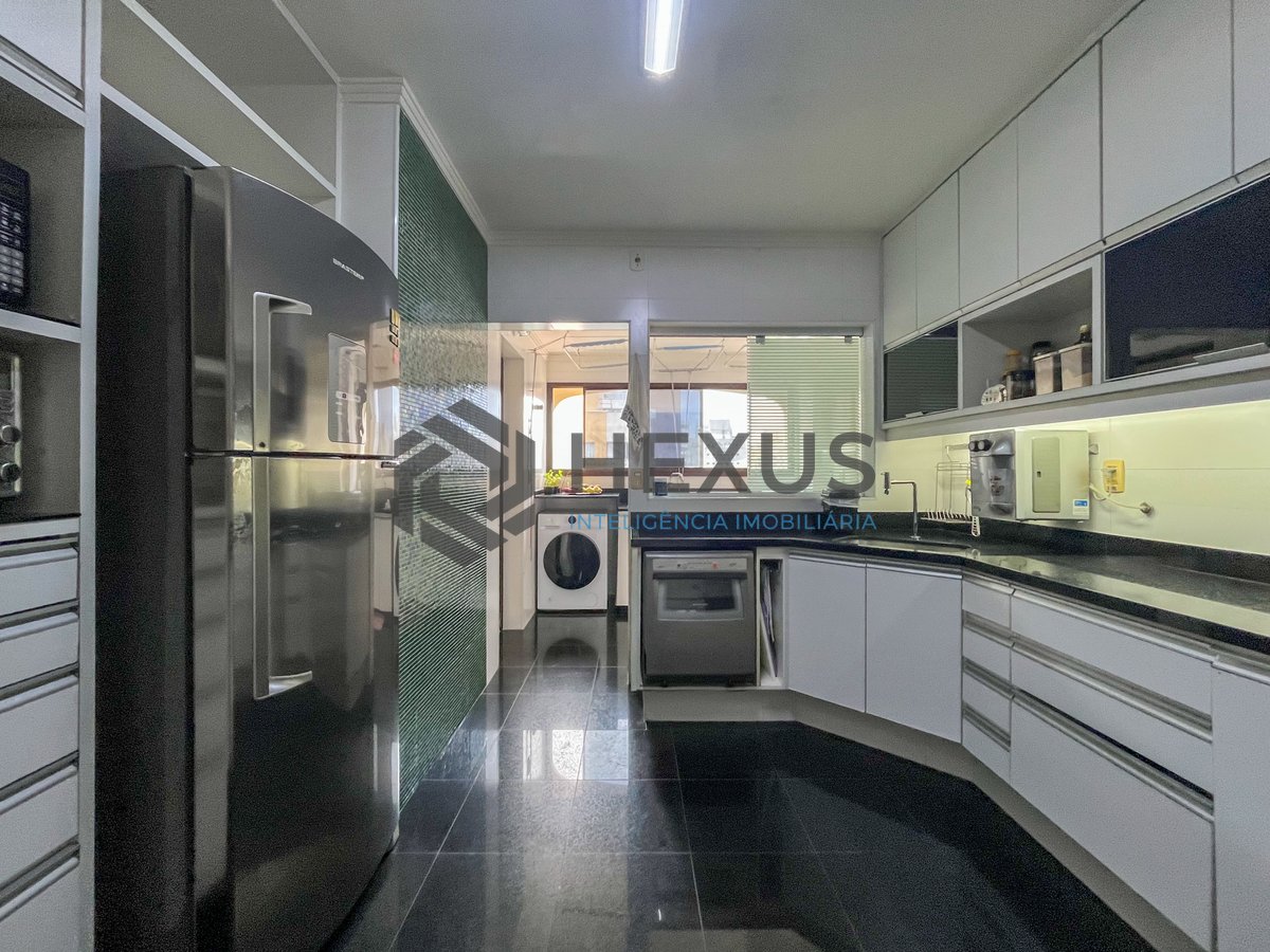 Foto 28 de Apartamento com varanda e lazer na Praia das Pitangueiras, Guaruja