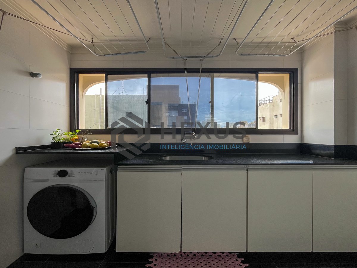 Foto 33 de Apartamento com varanda e lazer na Praia das Pitangueiras, Guaruja