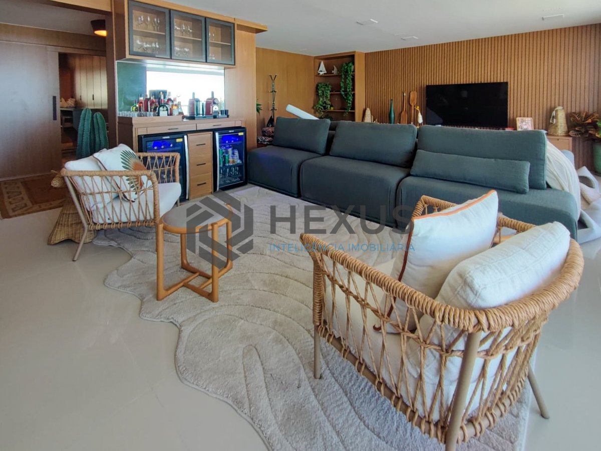 Foto 11 de Apartamento reformado frente mar com varanda vista mar na Praia das Pitangueiras, Guaruja