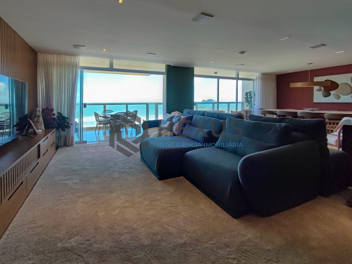 Foto 3 de Apartamento reformado frente mar com varanda vista mar na Praia das Pitangueiras, Guaruja
