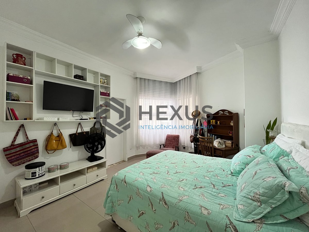 Foto 12 de Apartamento reformado frente mar com varanda na Praia das Pitangueiras, Guaruja