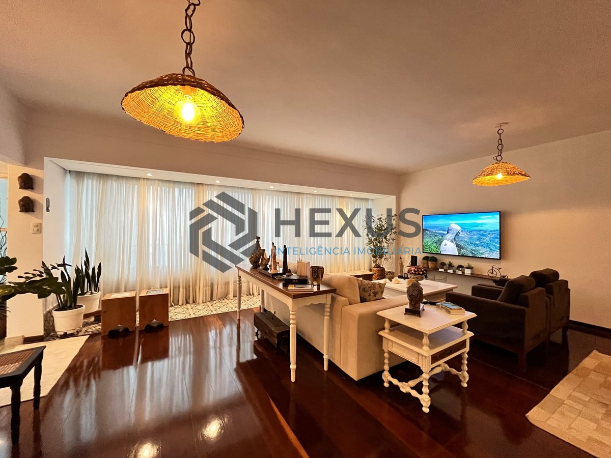 Foto 17 de Apartamento reformado com vista mar na quadra mar da Praia das Pitangueira, Guaruja