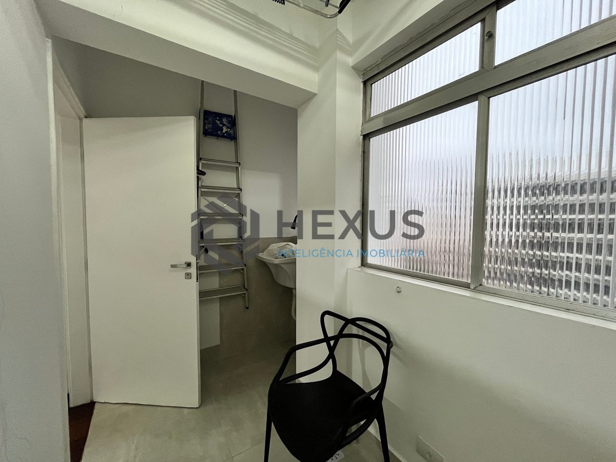 Foto 32 de Apartamento reformado com vista mar na quadra mar da Praia das Pitangueira, Guaruja