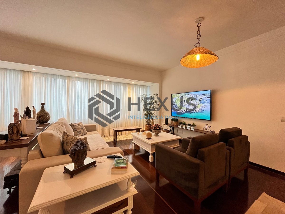 Foto 6 de Apartamento reformado com vista mar na quadra mar da Praia das Pitangueira, Guaruja