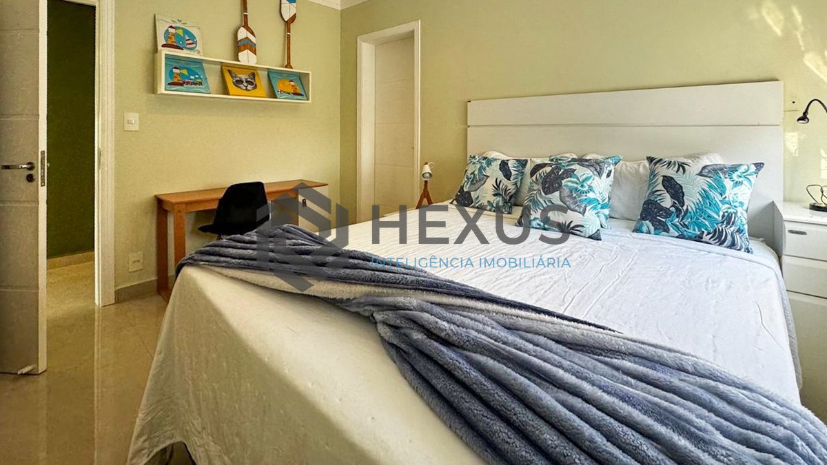 Foto 15 de Apartamento reformado frente mar com varanda na Praia das Pitangueiras, Guaruja