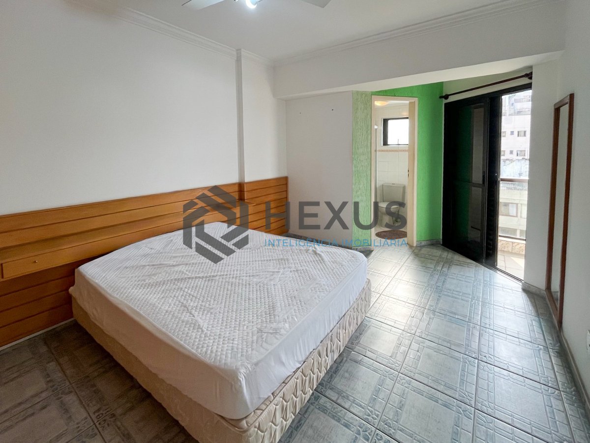 Foto 16 de Apartamento beira mar com varanda e lazer de clube na Praia da Enseada, Guaruja