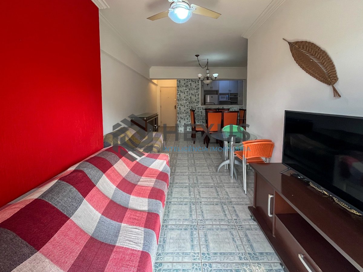 Foto 3 de Apartamento beira mar com varanda e lazer de clube na Praia da Enseada, Guaruja