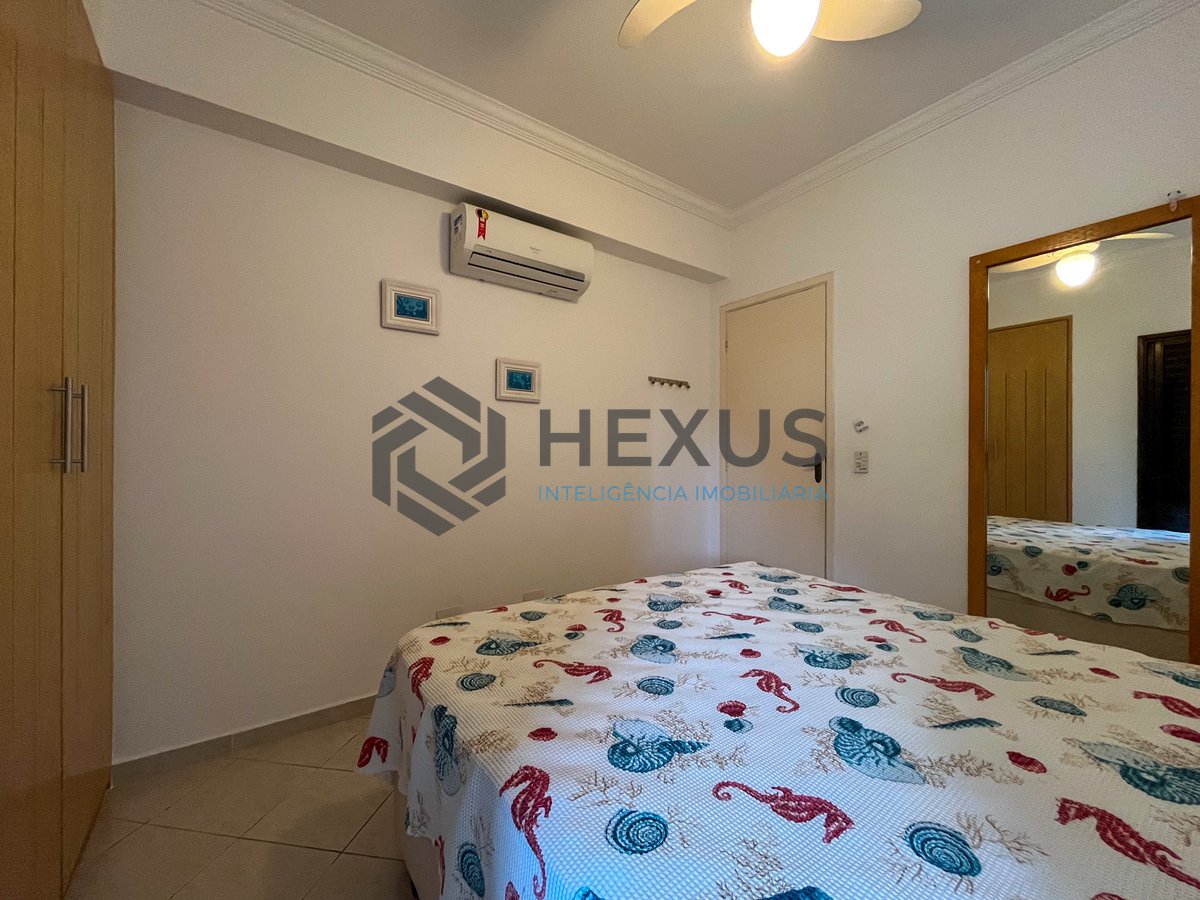 Foto 11 de Apartamento beira mar com varanda e lazer na Praia da Enseada, Guaruja