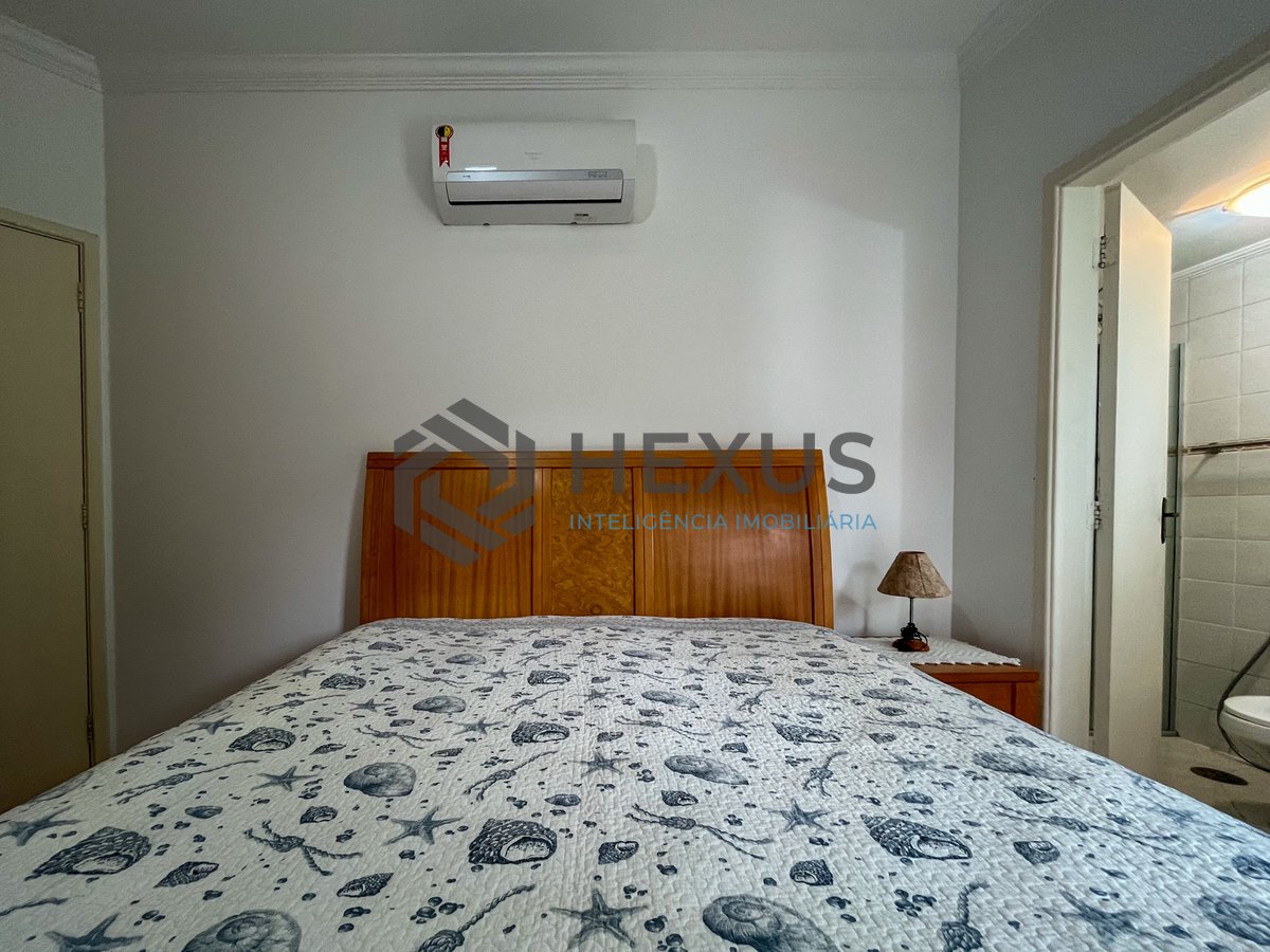 Foto 16 de Apartamento beira mar com varanda e lazer na Praia da Enseada, Guaruja