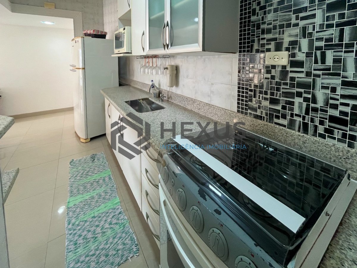 Foto 9 de Apartamento beira mar com varanda e lazer completo na Praia da Enseada, Guaruja
