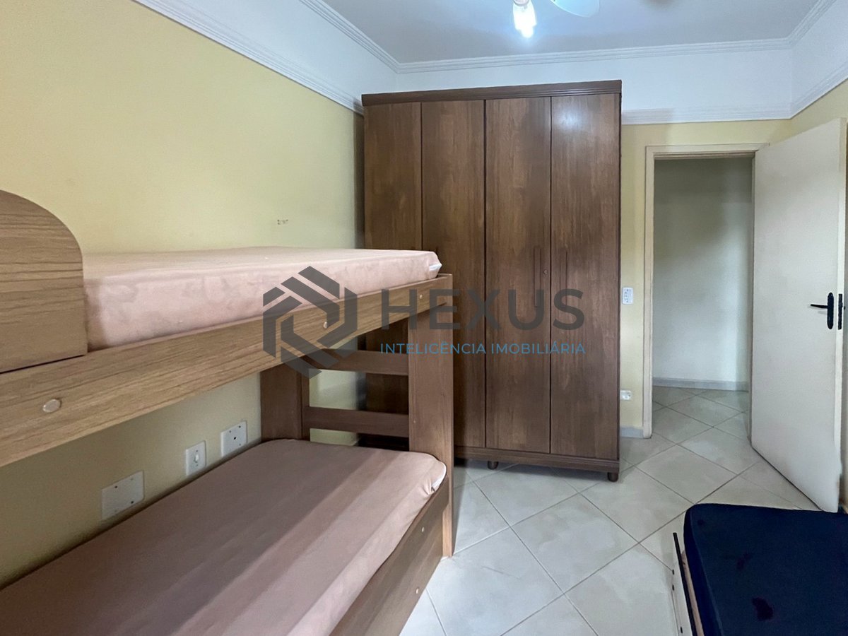 Foto 14 de Apartamento beira mar com varanda e lazer na Praia da Enseada, Guaruja
