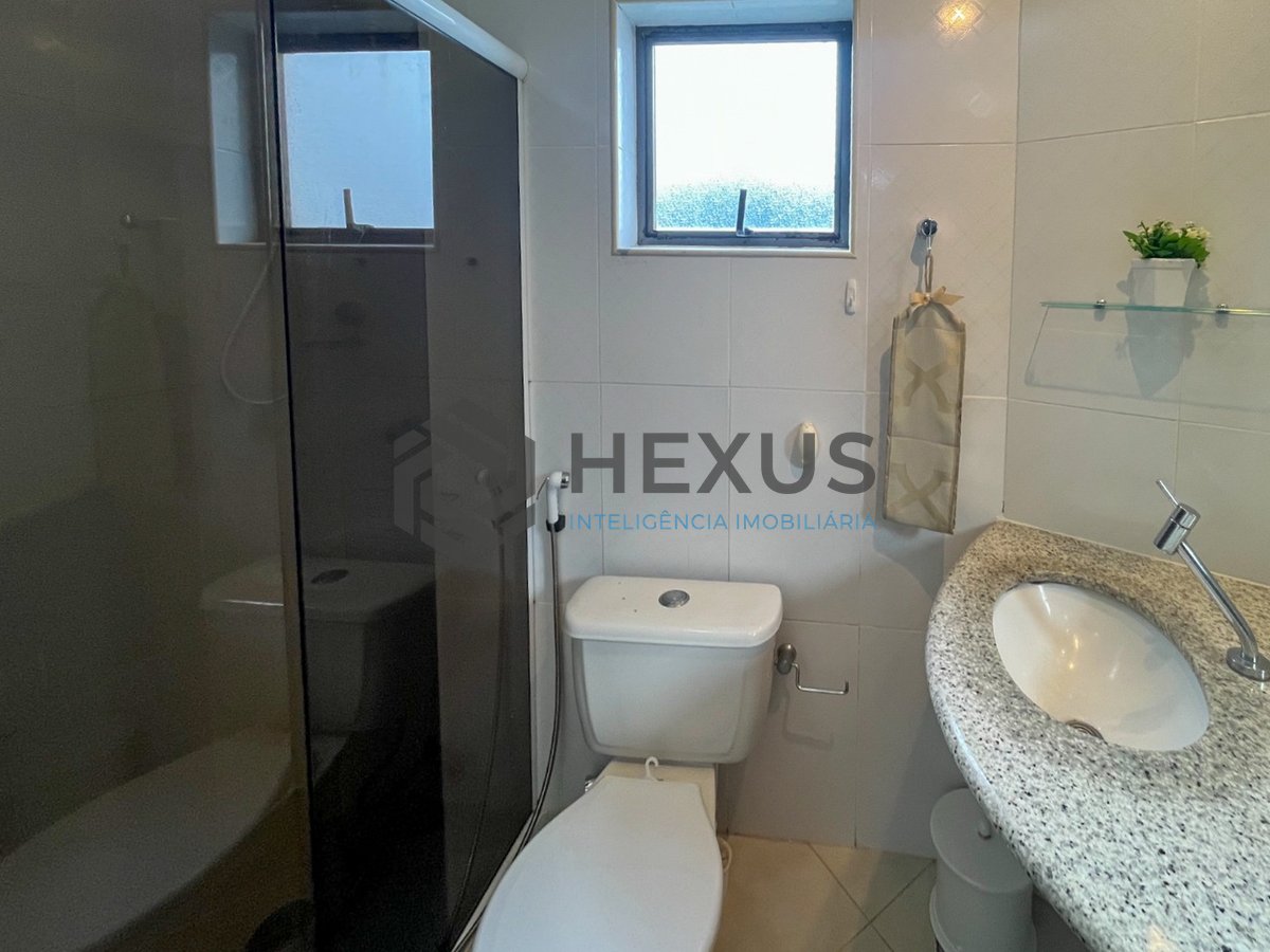 Foto 20 de Apartamento beira mar com varanda e lazer na Praia da Enseada, Guaruja