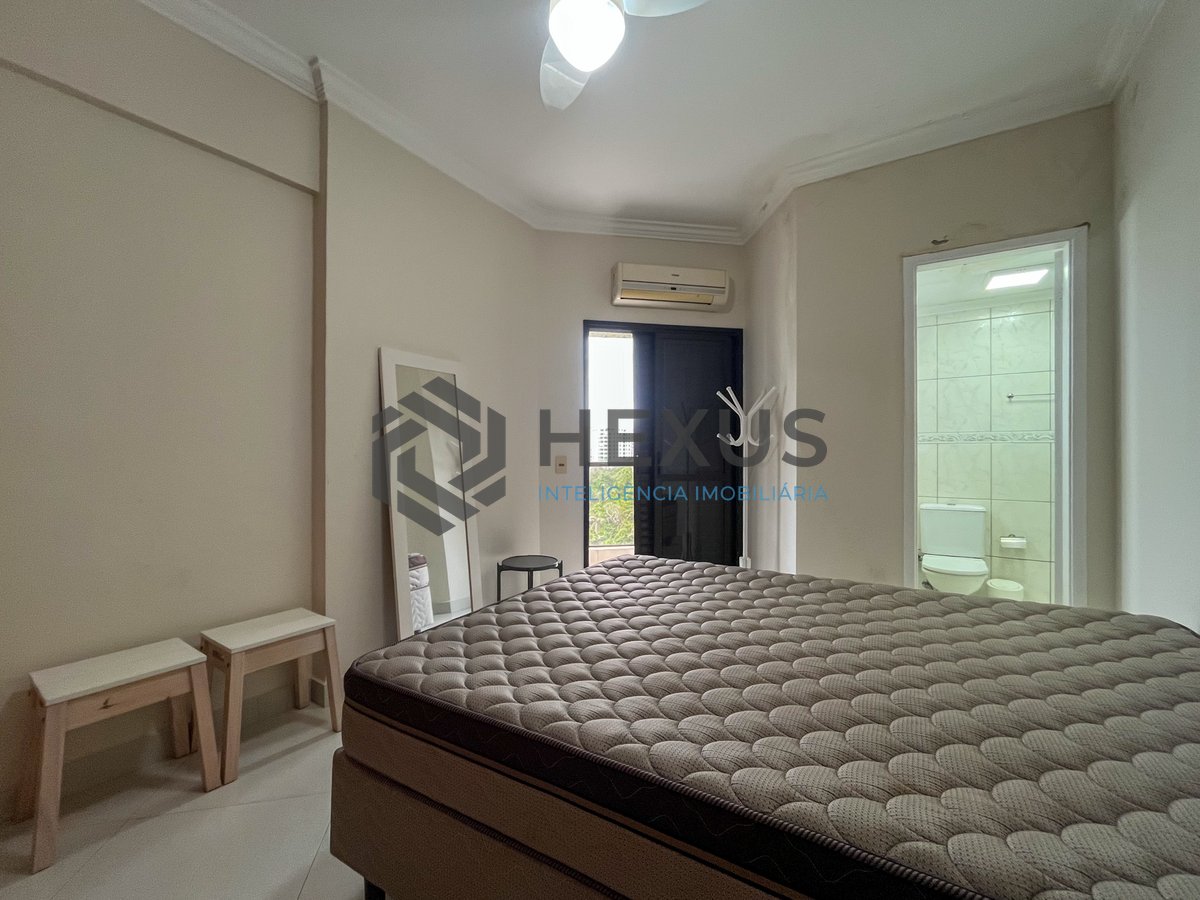 Foto 12 de Apartamento beira mar com varanda e lazer na Praia da Enseada, Guaruja