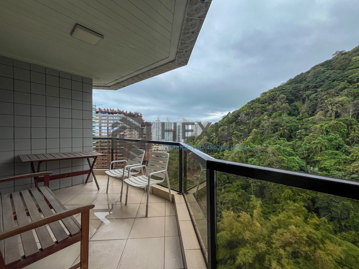 Foto 7 de Apartamento beira mar com varanda e lazer na Praia da Enseada, Guaruja