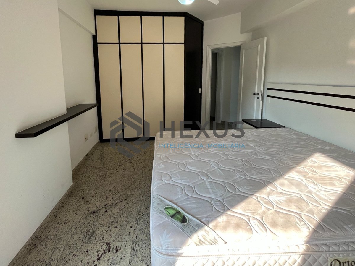 Foto 15 de Apartamentocom beira mar com varanda e lazer de clube na Praia da Enseada, Guaruja