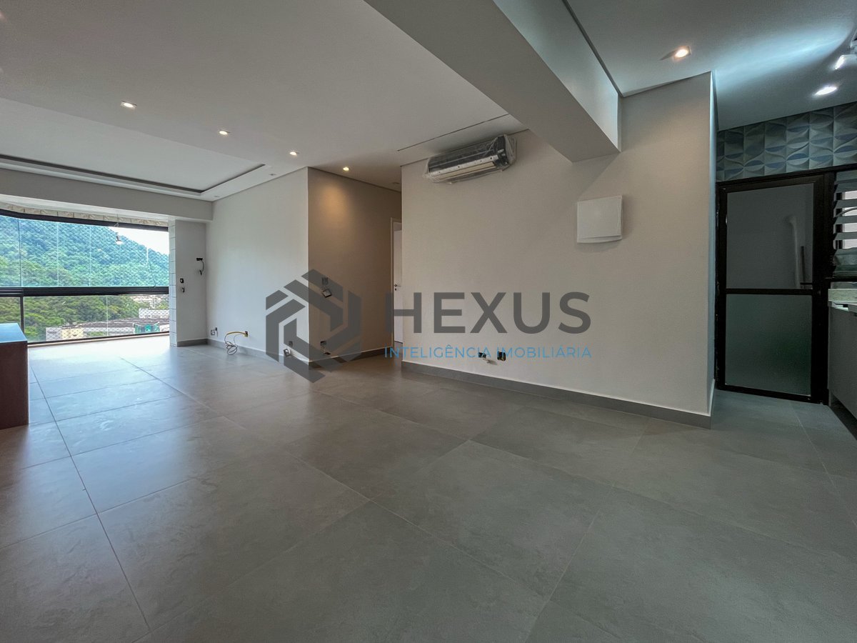 Foto 4 de Apartamento reformado beira mar com varanda e lazer na Praia da Enseada, Guaruja