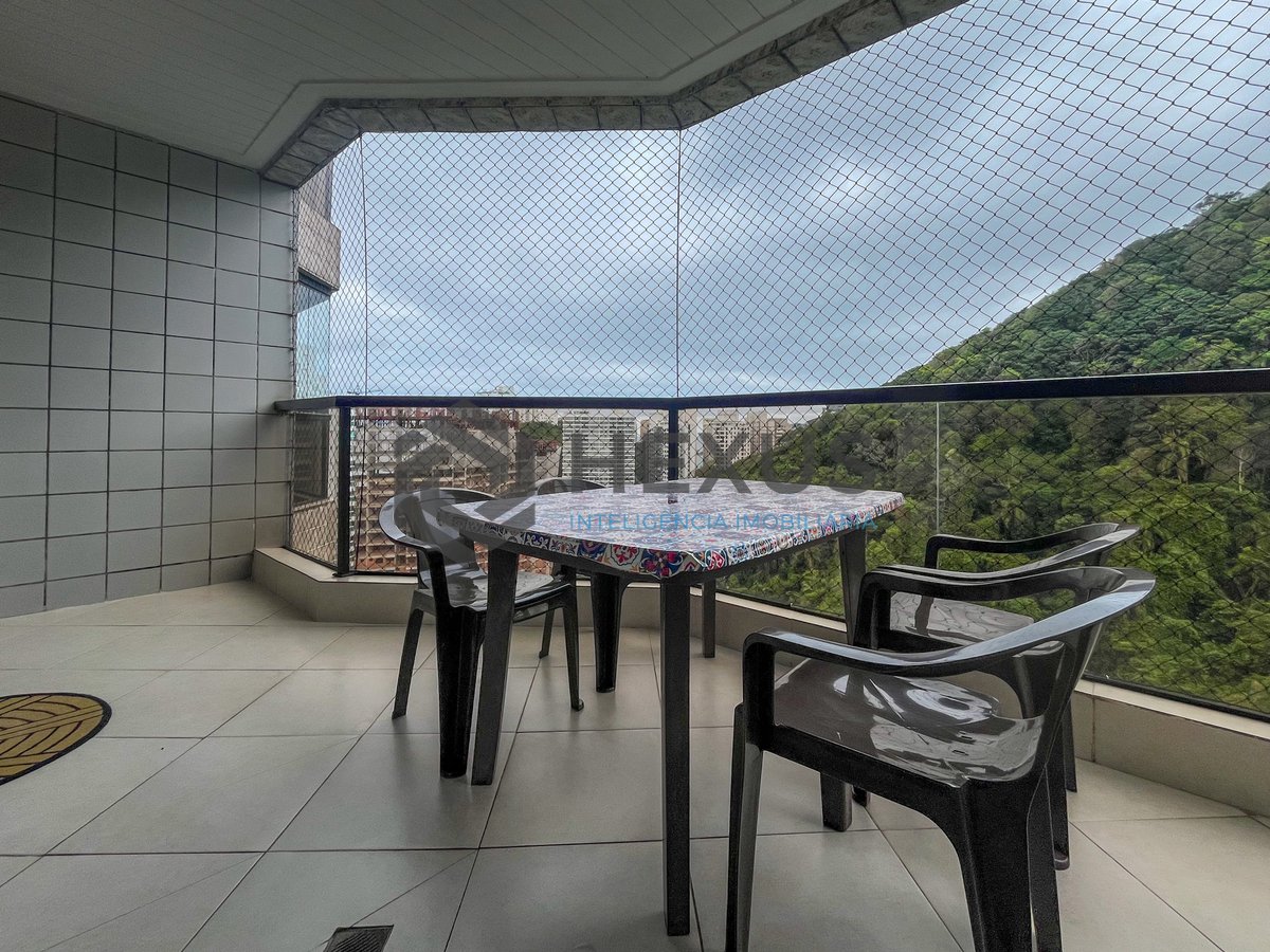 Foto 6 de Apartamento beira mar com varanda e lazer na Praia da Enseada, Guaruja
