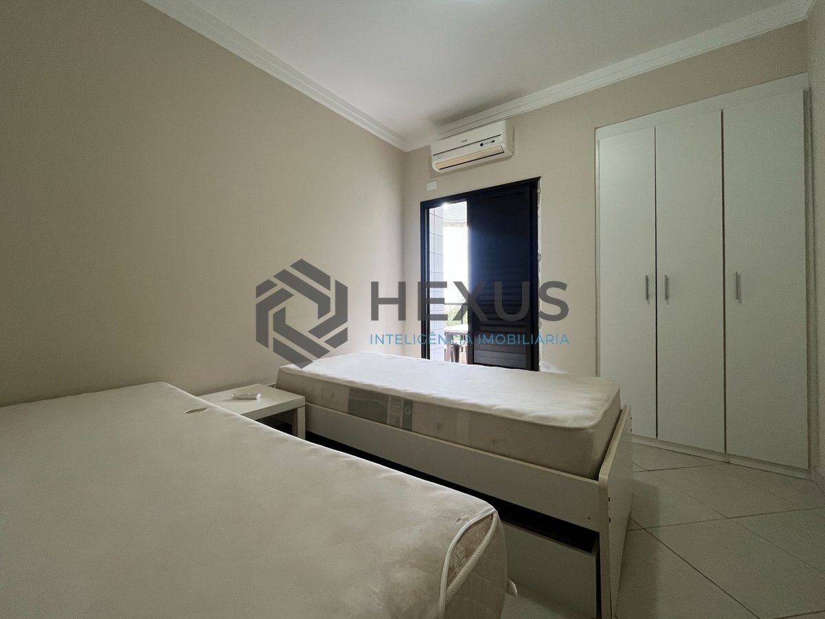 Foto 8 de Apartamento beira mar com varanda e lazer na Praia da Enseada, Guaruja