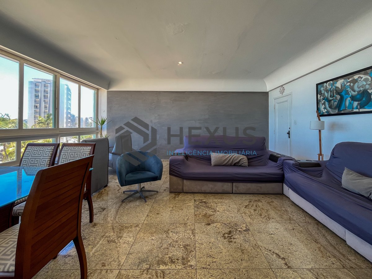 Foto 4 de Apartamento frente mar com 2 vagas na Praia das Pitangueiras, Guarujá.