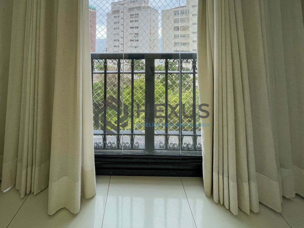Foto 34 de Apartamento frente mar com varanda e vista mar na Praia das Pitangueiras, Guaruja