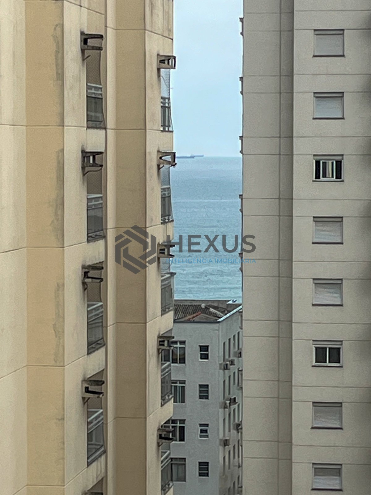 Foto 15 de Apartamento varanda gourmet, vista mar e lazer a duas quadras da Praia das Pitangueiras, Guaruja