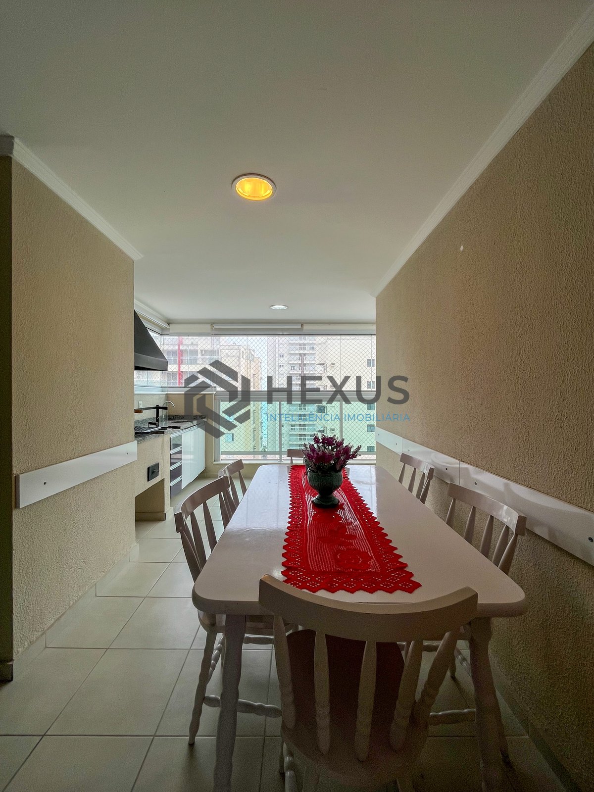 Foto 4 de Apartamento varanda gourmet, vista mar e lazer a duas quadras da Praia das Pitangueiras, Guaruja