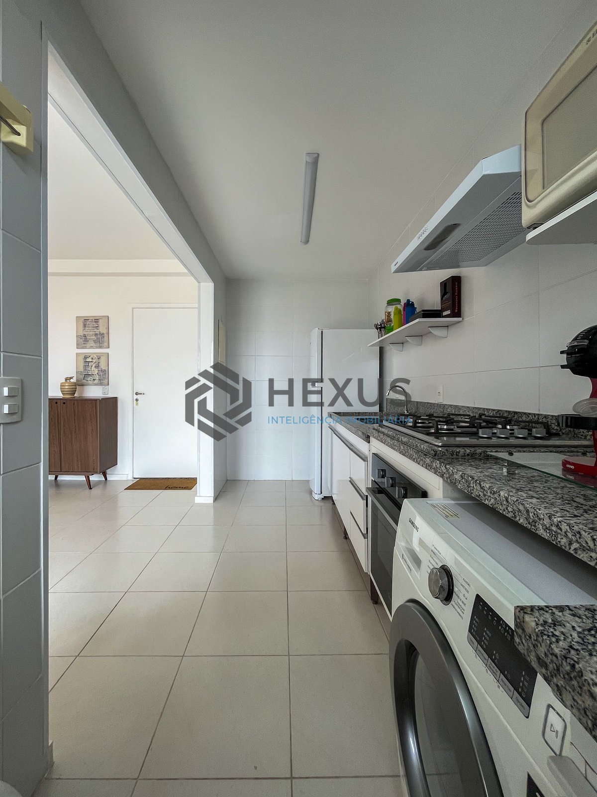 Foto 11 de Apartamento duplex com varanda gourmet e lazer na Praia das Pitangueiras, Guaruja