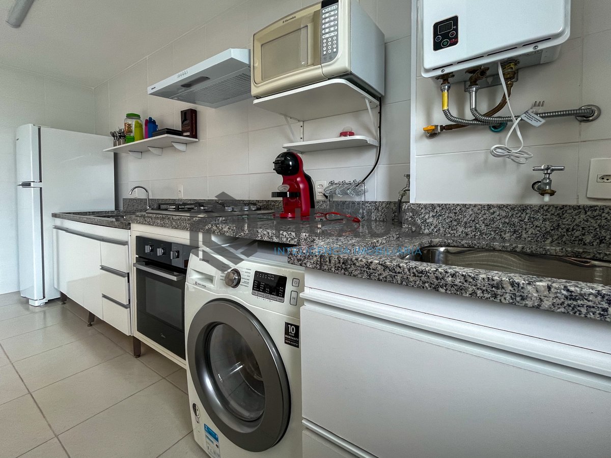 Foto 10 de Apartamento duplex com varanda gourmet e lazer na Praia das Pitangueiras, Guaruja