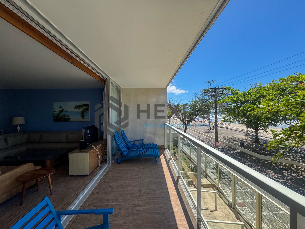 Foto 8 de Apartamento reformado frente mar com varanda na Praia das Pitangueiras, Guaruja
