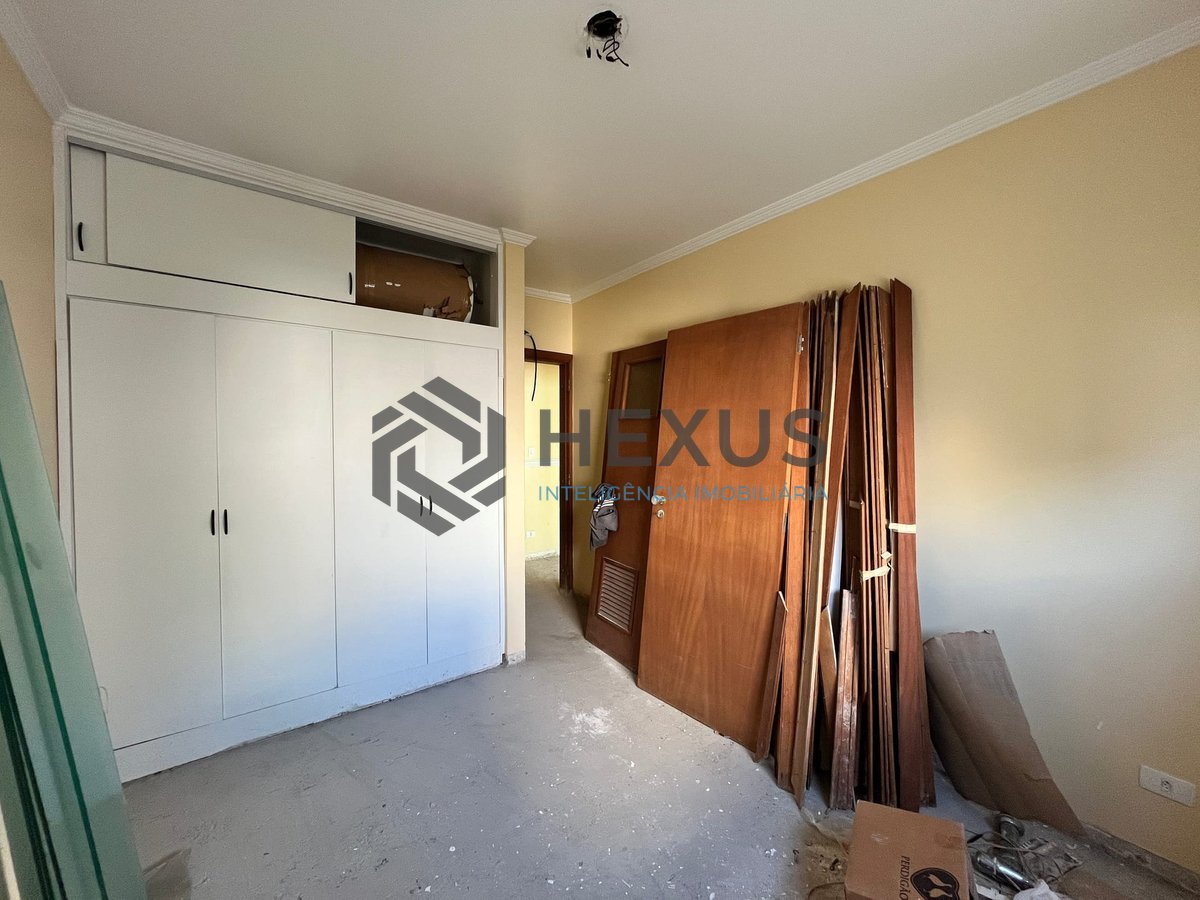 Foto 15 de Apartamento com varanda e vista mar na beira mar da Praia das Pitangueiras, Guaruja