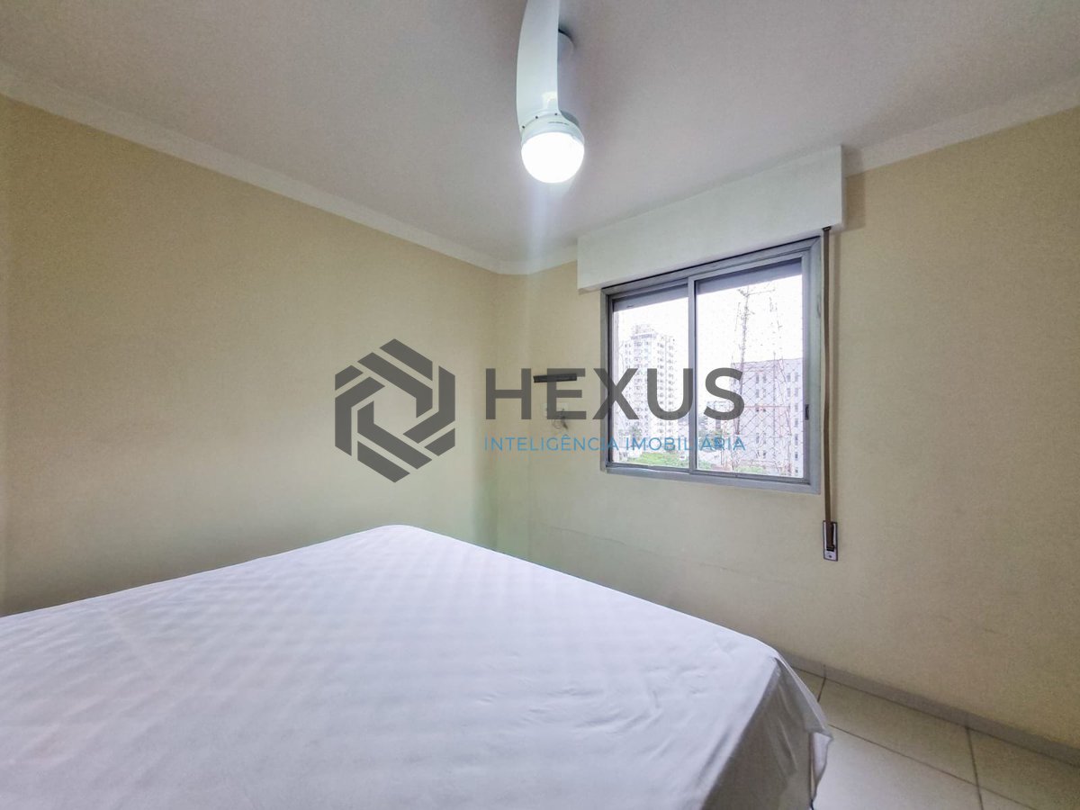 Foto 17 de Apartamento com varanda a uma quadra da Praia das Pitangueiras, Guaruja