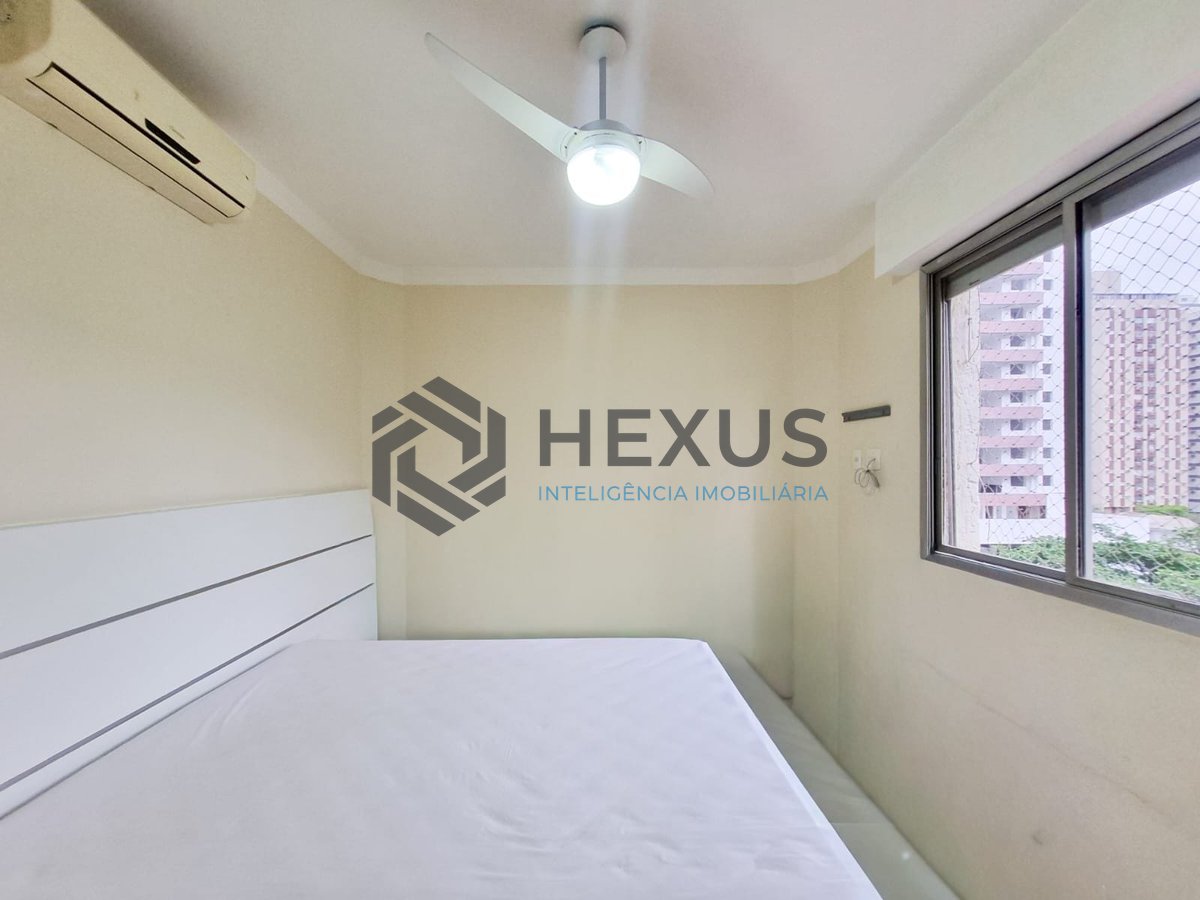Foto 18 de Apartamento com varanda a uma quadra da Praia das Pitangueiras, Guaruja