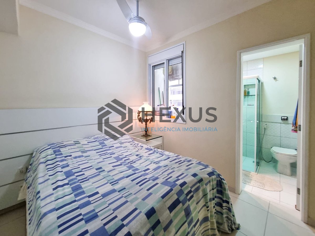 Foto 22 de Apartamento com varanda a uma quadra da Praia das Pitangueiras, Guaruja