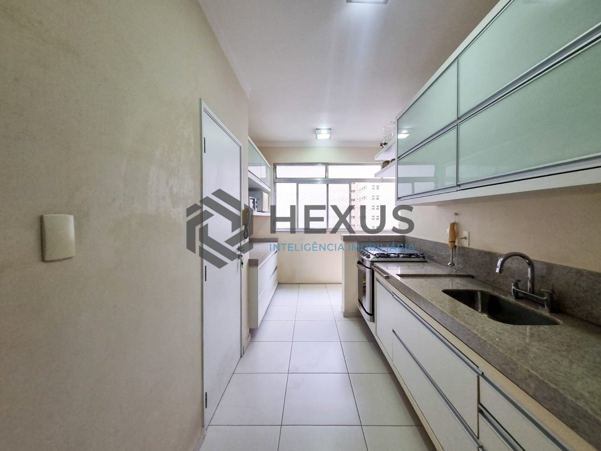 Foto 28 de Apartamento com varanda a uma quadra da Praia das Pitangueiras, Guaruja
