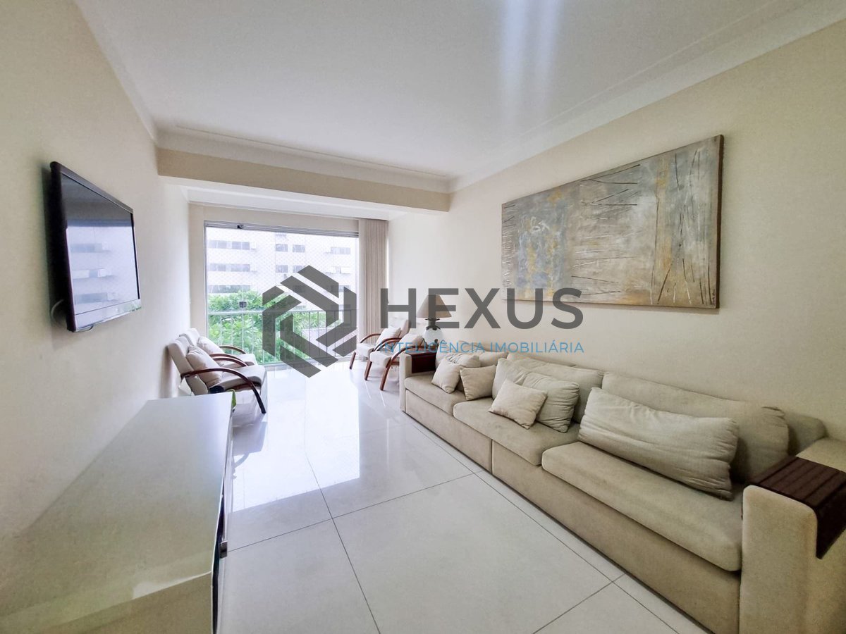 Foto 5 de Apartamento com varanda a uma quadra da Praia das Pitangueiras, Guaruja